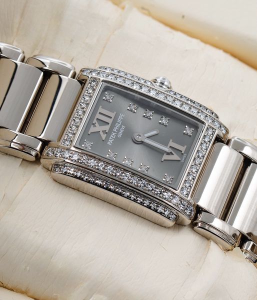 Patek Philippe Twenty-4 4908/200G